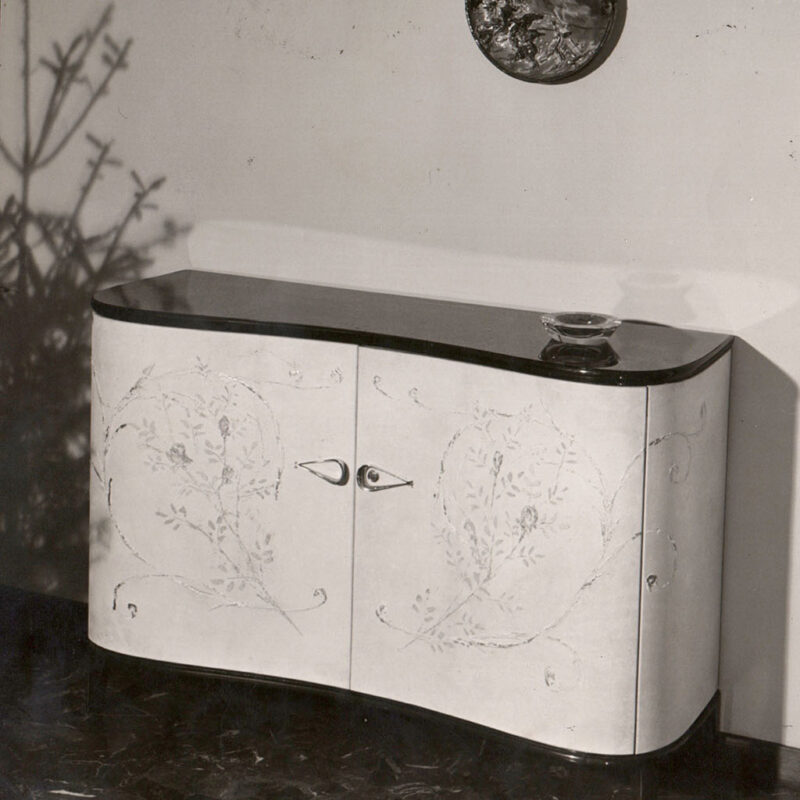 CREDENZA - 1945