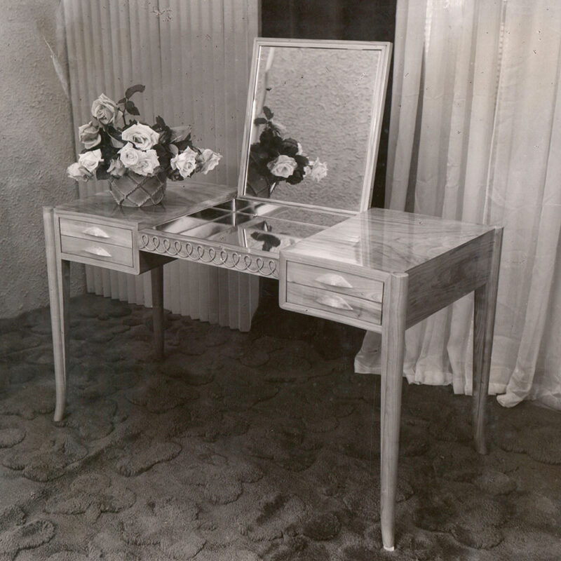 TOILETTE - 1940