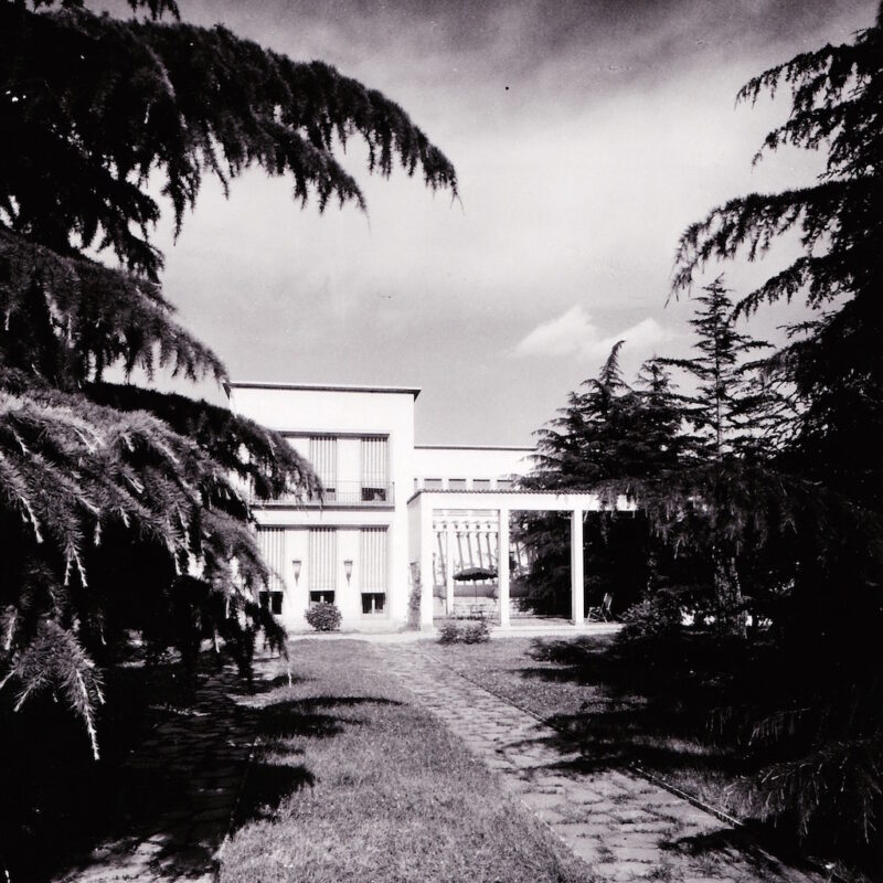 Villa Borsani fotografata da Elio Luxardo